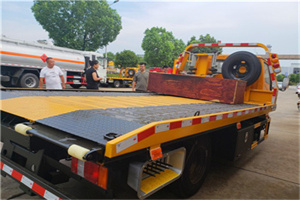 白云矿区附近拖车电话号码服务